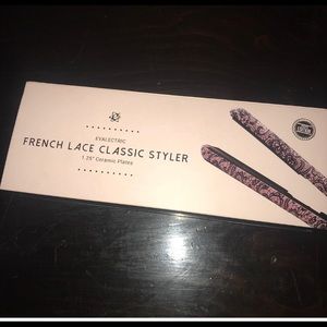 French lace hair styler